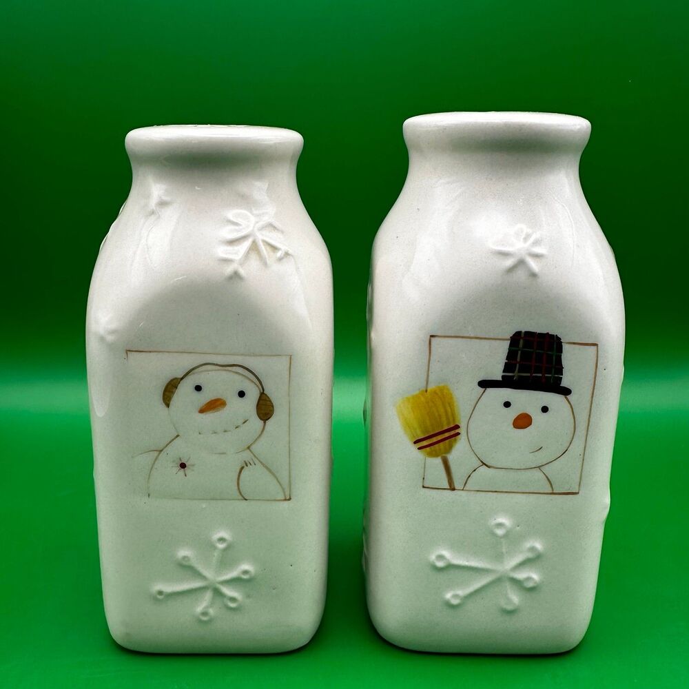 Hallmark Vintage Holiday Snowman Ceramic Milk Bottle Salt & Pepper Shakers Set